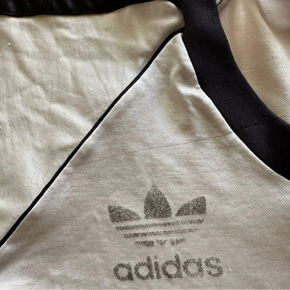 Vintage 90s Adidas National Coaching School Tshirt Size Medíum